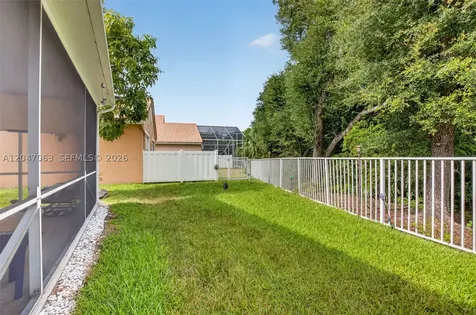 21209 Via Ventura Boca Raton FL 33433