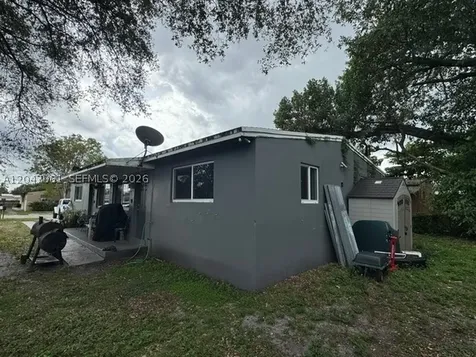 6351 Hayes Street Hollywood FL 33024