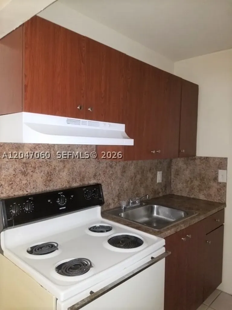 2230 Madison Street Hollywood FL 33020