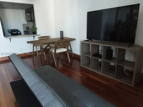 5401 Collins Avenue Miami Beach FL 33140