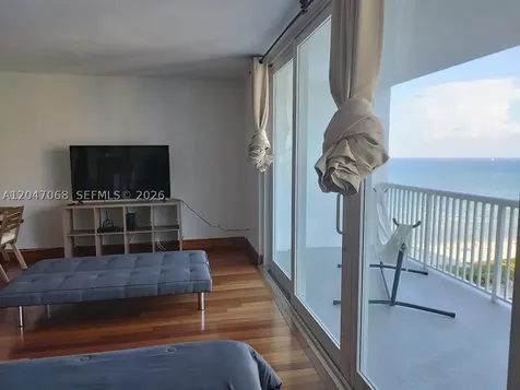 5401 Collins Avenue Miami Beach FL 33140