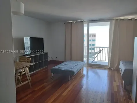 5401 Collins Avenue Miami Beach FL 33140