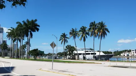 5401 Collins Avenue Miami Beach FL 33140
