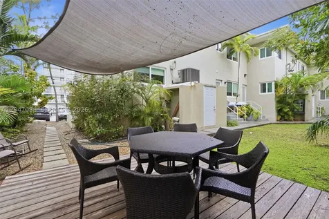9881 W Bay Harbor Drive Bay Harbor Islands FL 33154