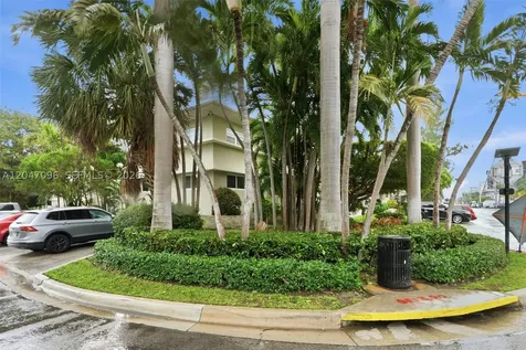 9881 W Bay Harbor Drive Bay Harbor Islands FL 33154