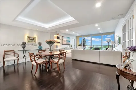 1455 Ocean Drive Miami Beach FL 33139