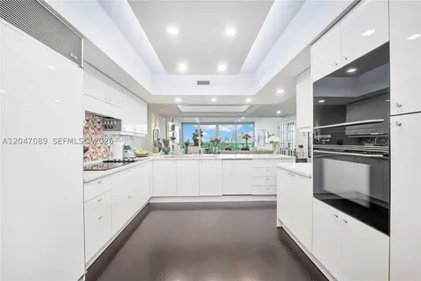 1455 Ocean Drive Miami Beach FL 33139