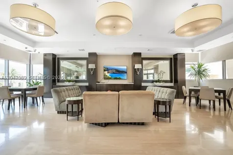 1455 Ocean Drive Miami Beach FL 33139
