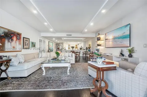 1455 Ocean Drive Miami Beach FL 33139