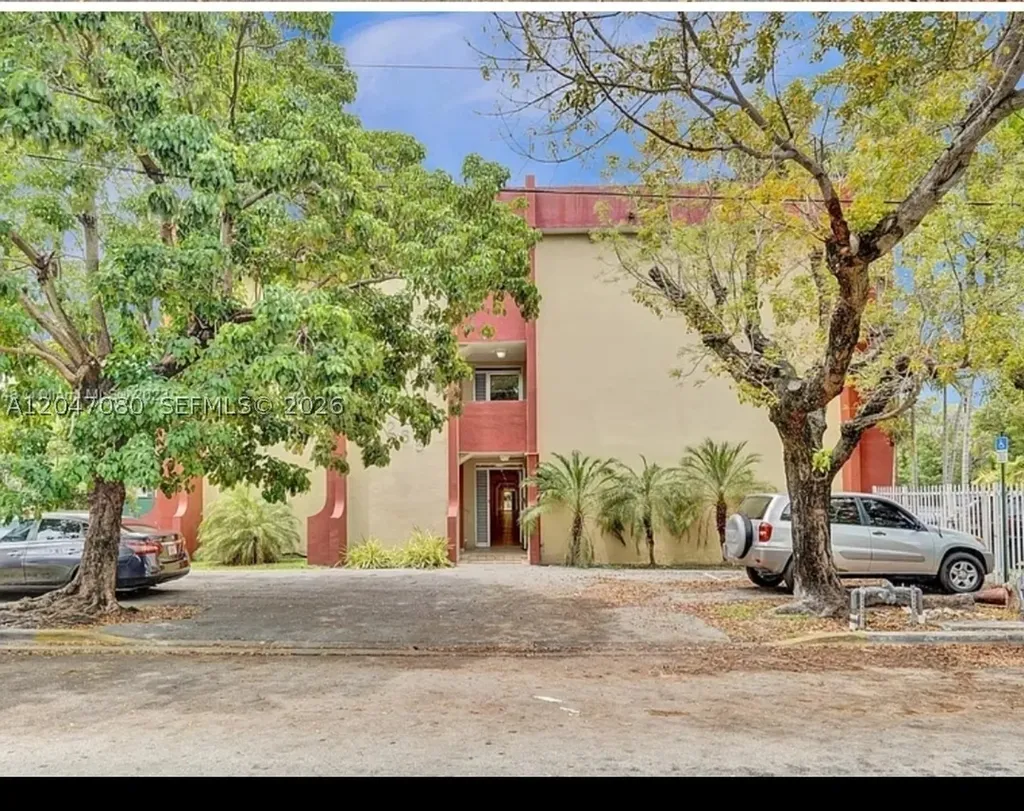 4265 NW South Tamiami Canal Drive Miami FL 33126