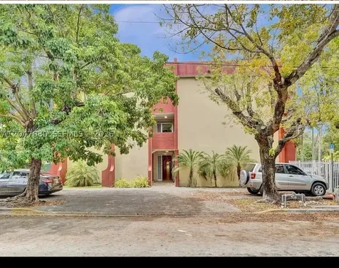 4265 NW South Tamiami Canal Drive Miami FL 33126