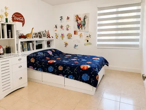 17324 NW 63rd Avenue Hialeah FL 33015