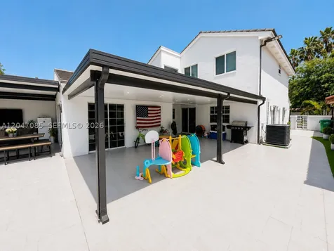 17324 NW 63rd Avenue Hialeah FL 33015