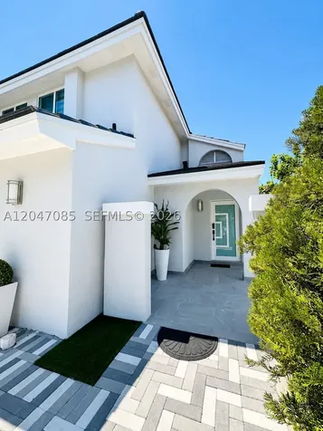 17324 NW 63rd Avenue Hialeah FL 33015