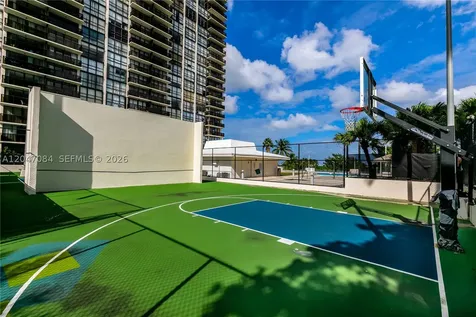 600 NE 36th Street Miami FL 33137