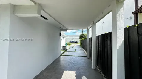 4288 SW 9th Street Miami FL 33134