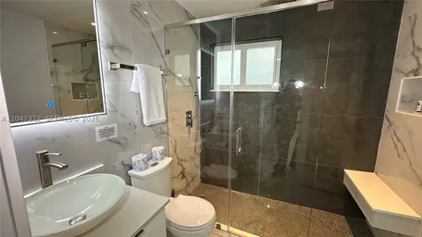 4288 SW 9th Street Miami FL 33134