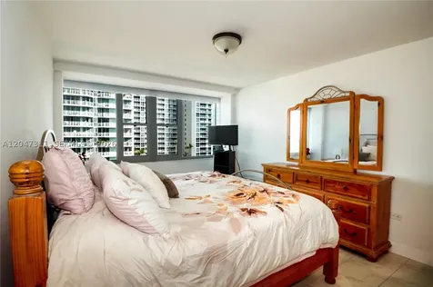 7545 E Treasure Drive North Bay Village FL 33141