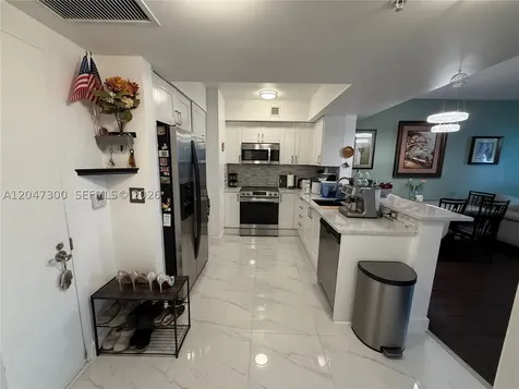 1745 E Hallandale Beach Boulevard Hallandale Beach FL 33009
