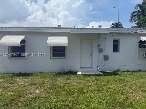 790 E 6th Place Hialeah FL 33010