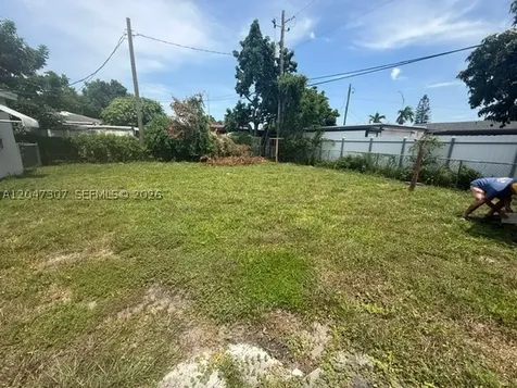 790 E 6th Place Hialeah FL 33010