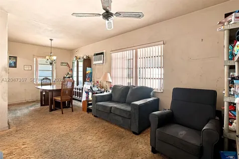 790 E 6th Place Hialeah FL 33010