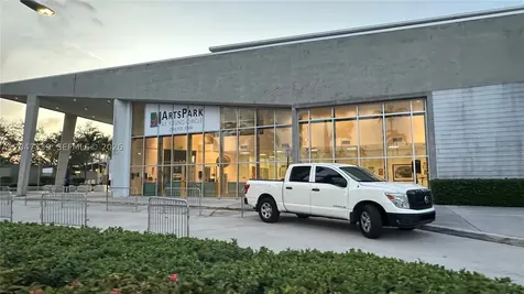 140 S Dixie Highway Hollywood FL 33020