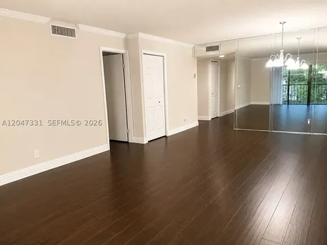 331 Lakeview Drive Weston FL 33326