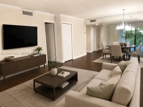 331 Lakeview Drive Weston FL 33326