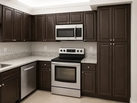 331 Lakeview Drive Weston FL 33326