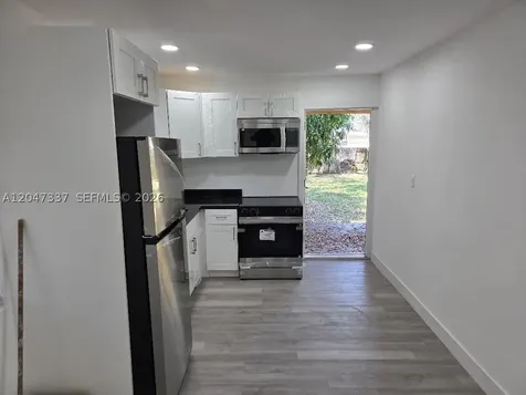 2911 NW 30th Street Miami FL 33142