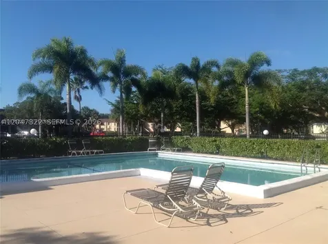 153 Lakeview Drive Weston FL 33326