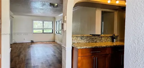 153 Lakeview Drive Weston FL 33326