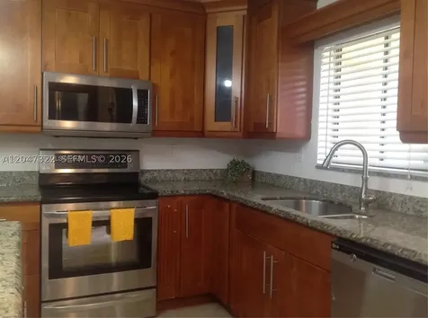 153 Lakeview Drive Weston FL 33326
