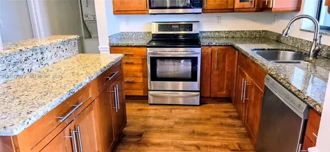 153 Lakeview Drive Weston FL 33326