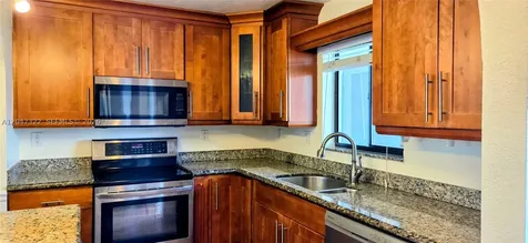 153 Lakeview Drive Weston FL 33326