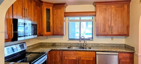 153 Lakeview Drive Weston FL 33326