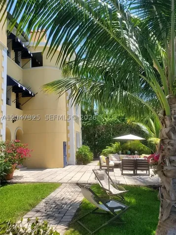 4812 Pine Tree Drive Miami Beach FL 33140