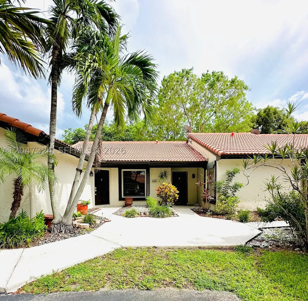 15210 SW 48th Terrace Miami FL 33185