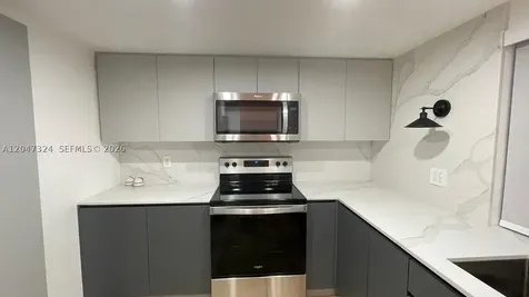 15210 SW 48th Terrace Miami FL 33185