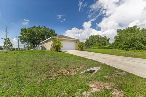 2501 57th Street West Lehigh Acres FL 33971