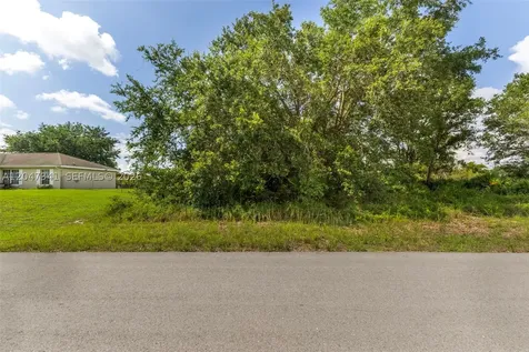 2501 57th Street West Lehigh Acres FL 33971
