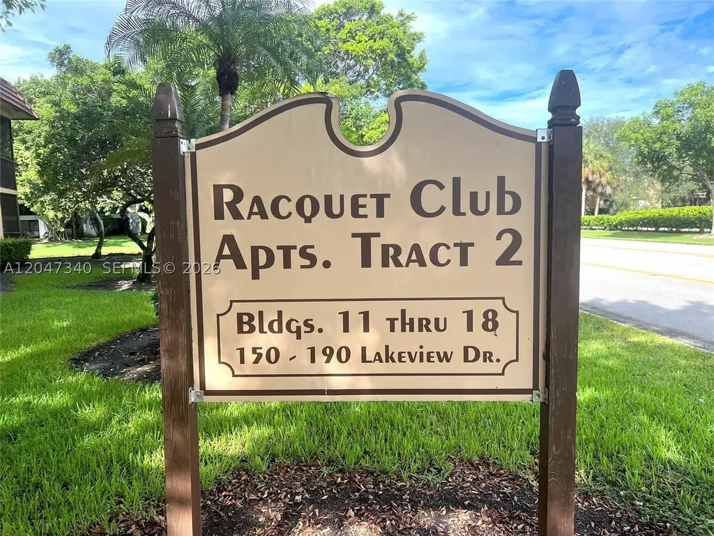 182 Lakeview Drive Weston FL 33326