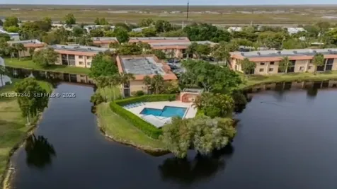 182 Lakeview Drive Weston FL 33326