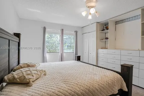 182 Lakeview Drive Weston FL 33326