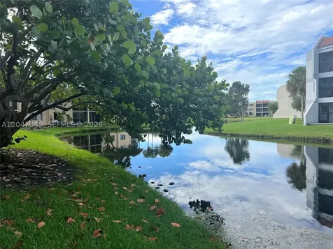 182 Lakeview Drive Weston FL 33326