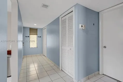 182 Lakeview Drive Weston FL 33326