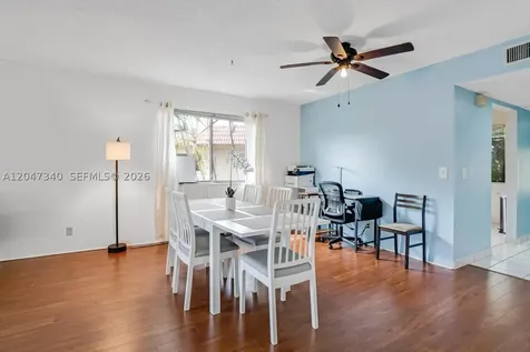 182 Lakeview Drive Weston FL 33326
