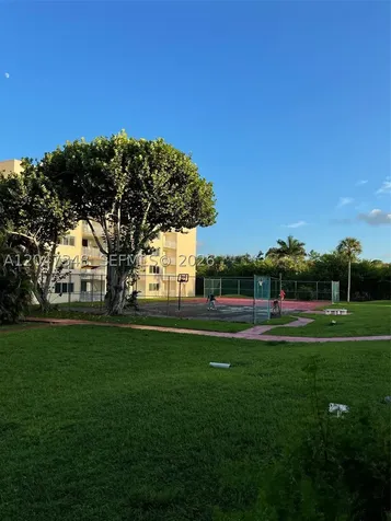 6950 Miami Gardens Drive Hialeah FL 33015