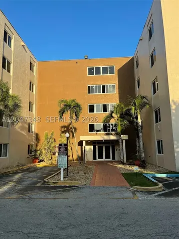 6950 Miami Gardens Drive Hialeah FL 33015